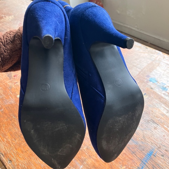 Avenue faux suede blue booties - Picture 4 of 8